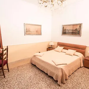 Alla Fenice Venise