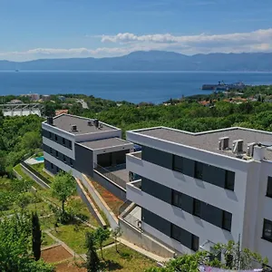 https://kostrena-nidonest.in-istria.net